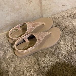 NWOT Bling Sketchers yoga foam sandals